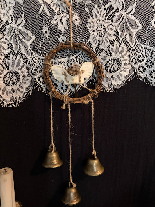 Yote Vertebrae Witches Bell