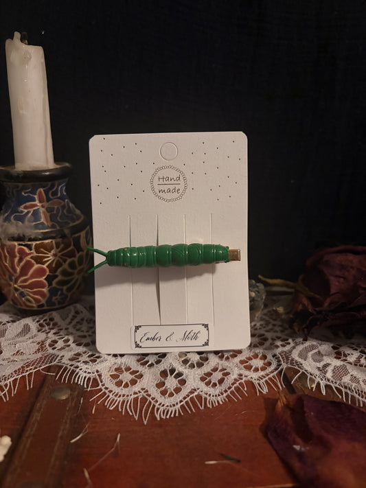 Curio Critter Hair Clip in caterpillar