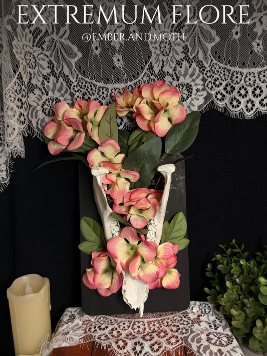 Extemum Flore Wallhanger